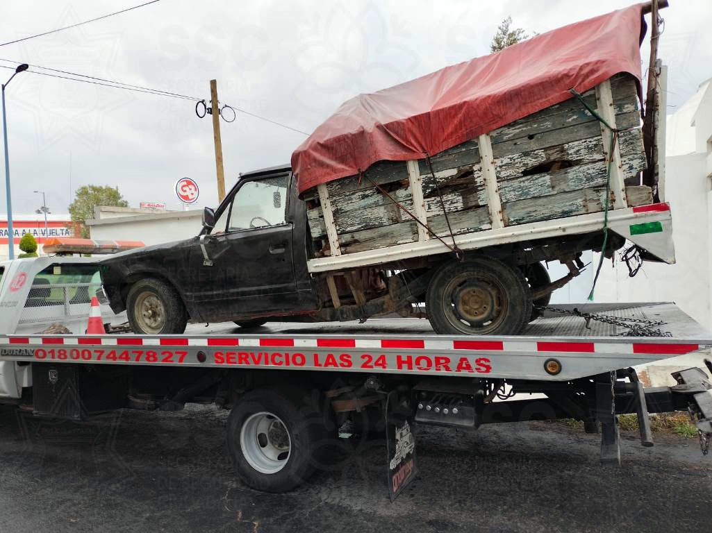 Recupera Policía de Montaña material forestal y asegura dos camionetas, hachas y sierras manuales en la Malinche